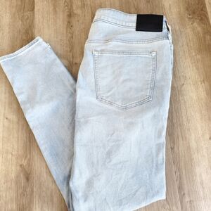 ✨EXPRESS Women Jeans |Light Wash Distressed Skinny Denim| Plus Size(16/18)✨